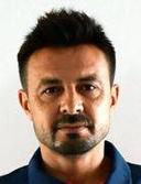 Özgür Bayer
