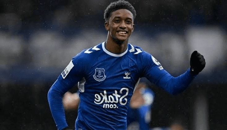 ديماراي جراي ينتقل مجانا لدوري تشامبيونشيب بإتفاق يخطف الأنظار