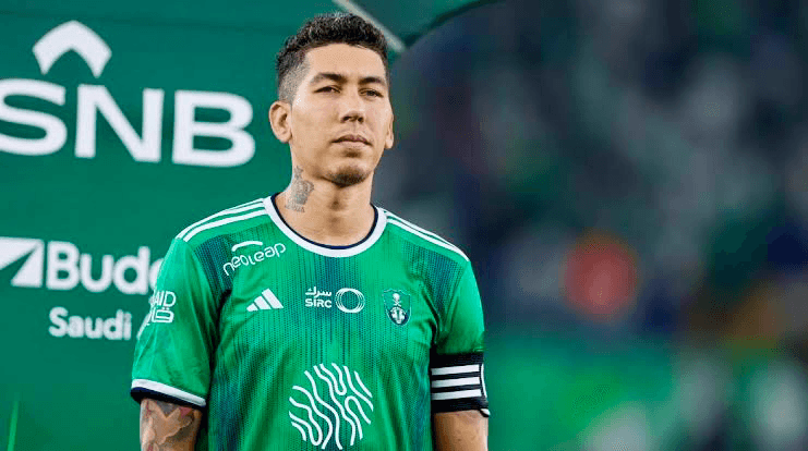 يتجاوز قيمة انتقاله للسد.. فيرمينو يقدم تنازلًا كبيرًا لإنهاء مشواره مع الأهلي