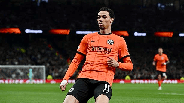 “يلعب مثل نونيز ونسبة فشله 100%”.. تباين في الآراء حول أداء صلاح وإيكيتيكي أمام ليفربول ويوكوهاما