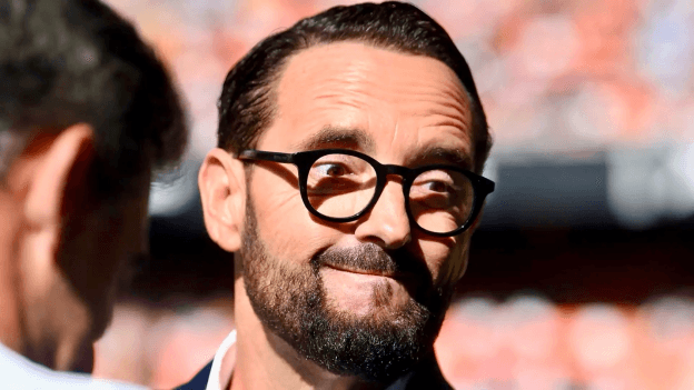 شرير الليجا.. بوردالاس يتحدى قيود تيباس ويجهز “كرته القبيحة” لإسقاط ريال مدريد وبرشلونة!