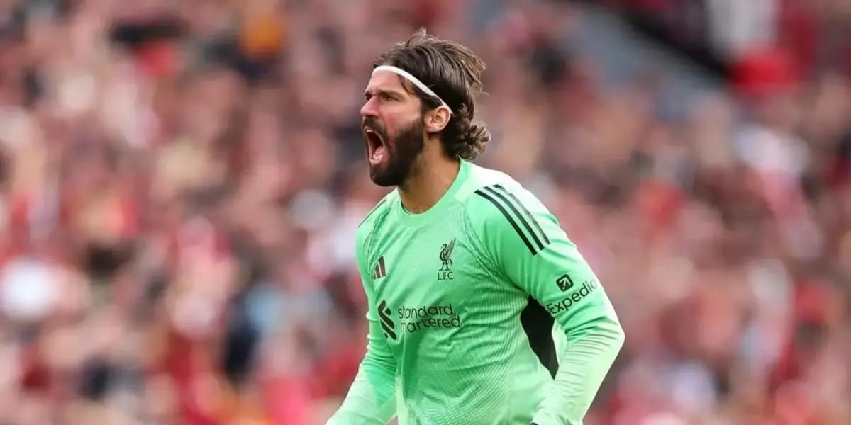 أليسون يُستبعد من مواجهة ليفربول لتشيلسي بسبب الإصابة.. وعودته لن تكون قبل انتهاء التوقف الدولي