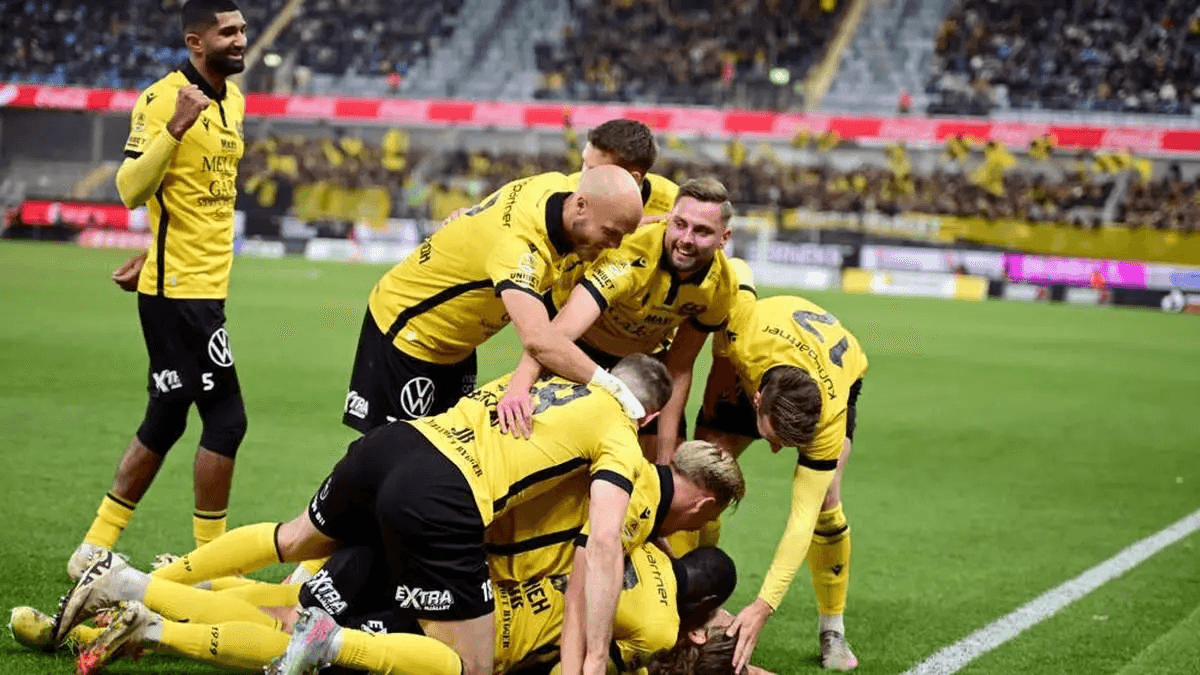 Small Fishing Village Team Mjällby AIK Creates Miracle, Secures First-Ever Allsvenskan Title 3 Rounds Early